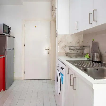 Central Perks, Cute Cozy Convenient Apartment